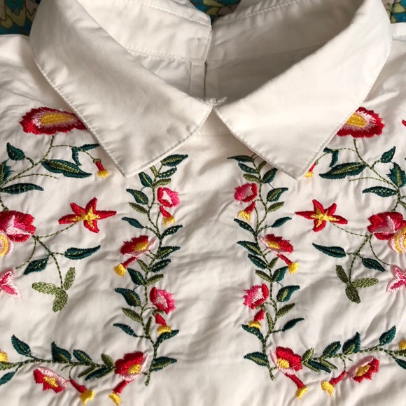 Embroidered baby doll style top - Picture 3 of 5